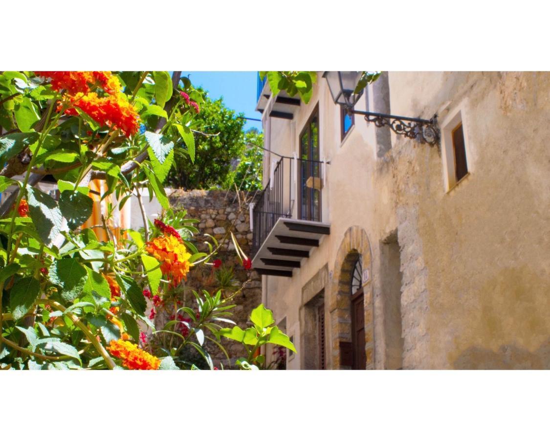 Appartement Cortile Osterio XIV à Cefalù Extérieur photo